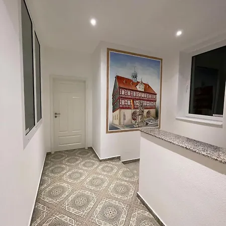 Juraperle - Historisch Und Modern - 3 *